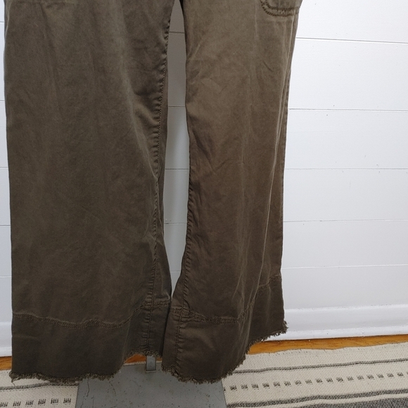 LOFT Khaki Wide Leg Cropped Pants Size 4 - Picture 3 of 13